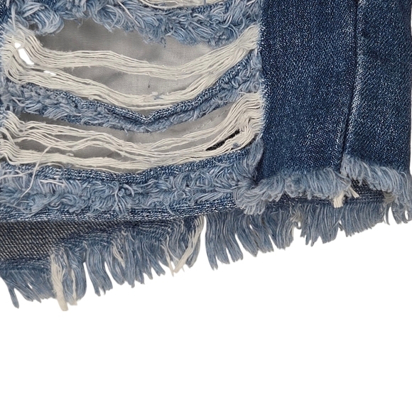 Pink Lily Nature 3" No More Wishing Distressed Denim Jean Shorts Size Medium - Picture 3 of 13